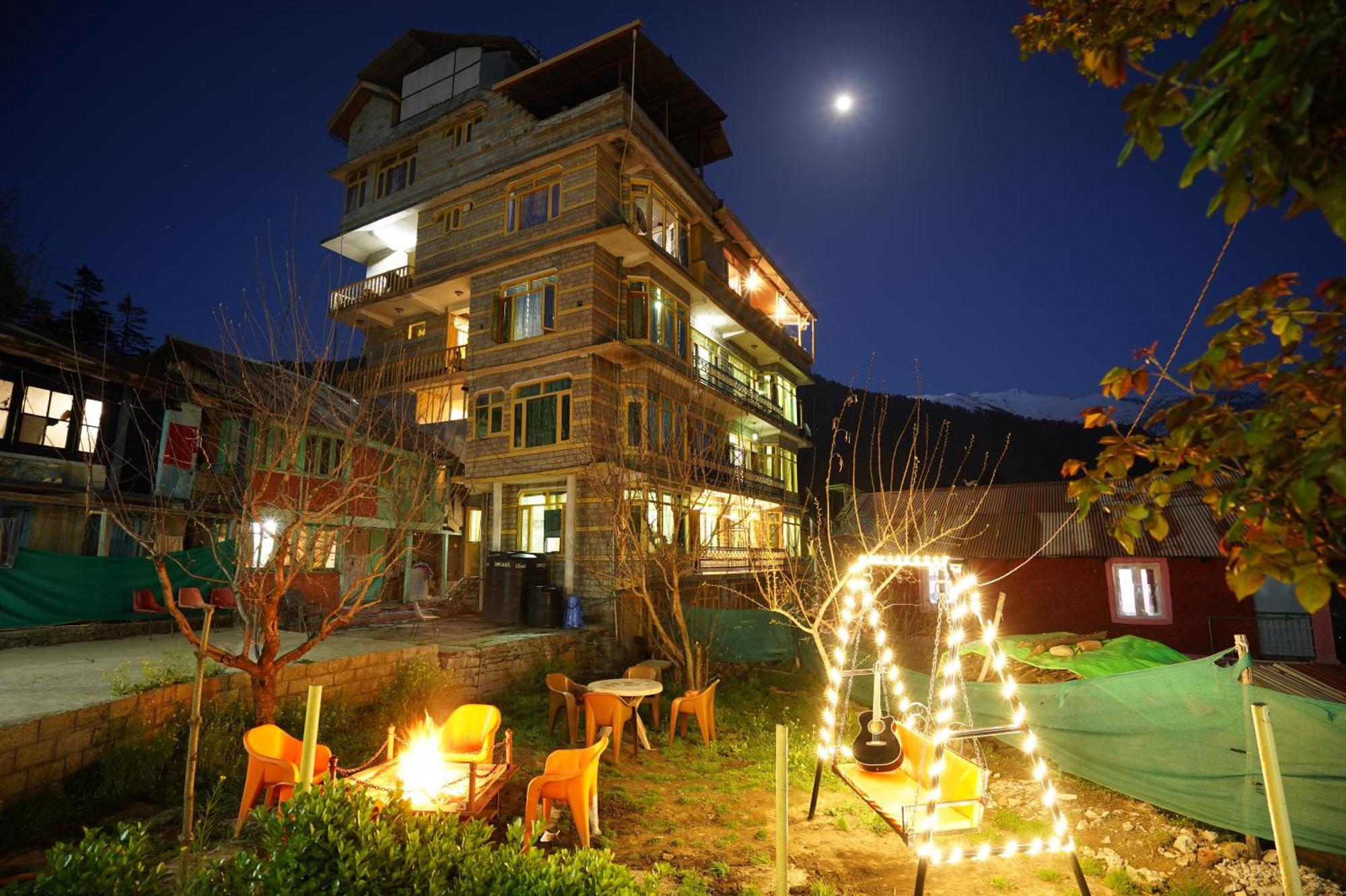 Woods Villa Cottage, Manali Esterno foto