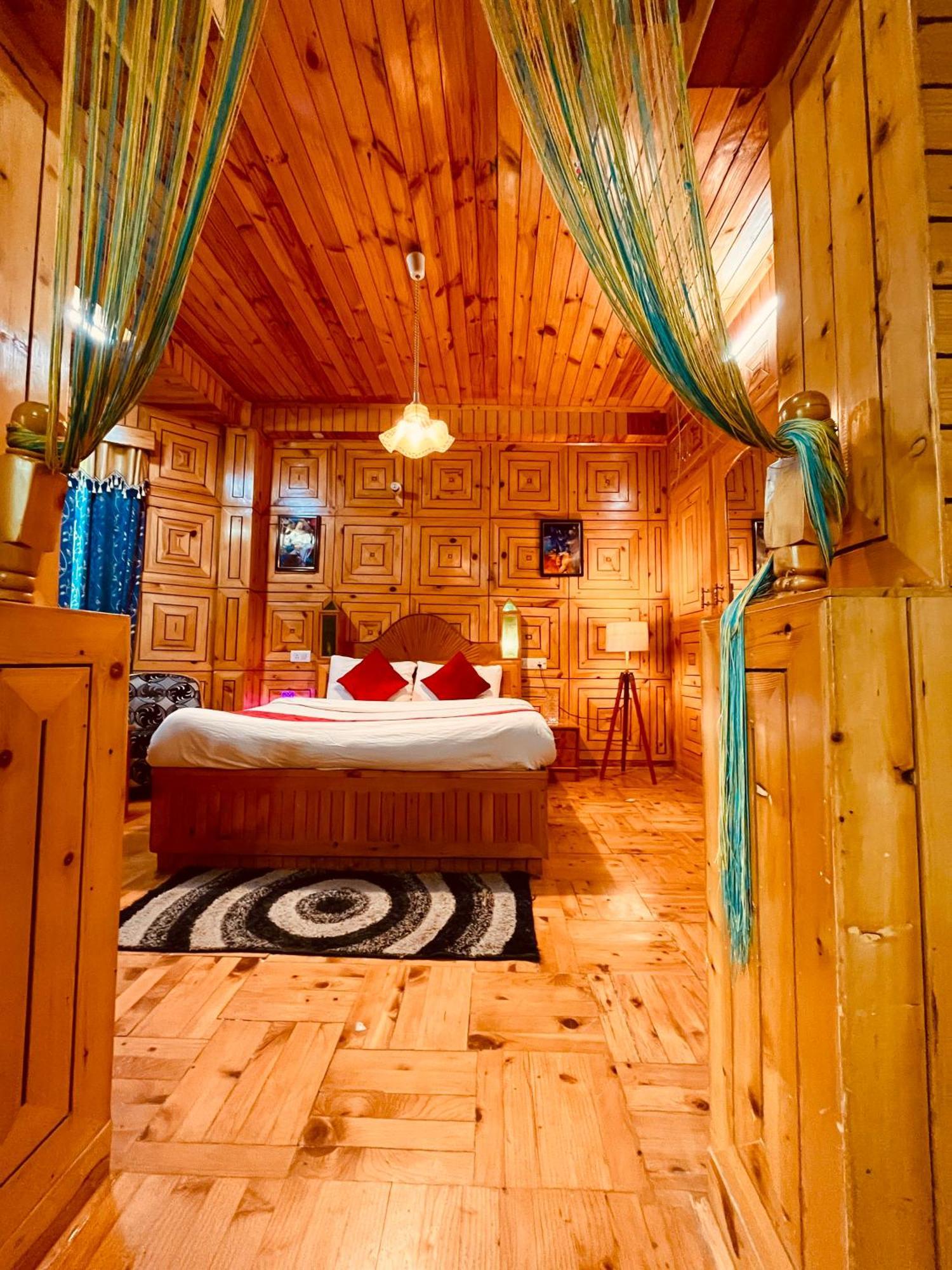 Woods Villa Cottage, Manali Esterno foto