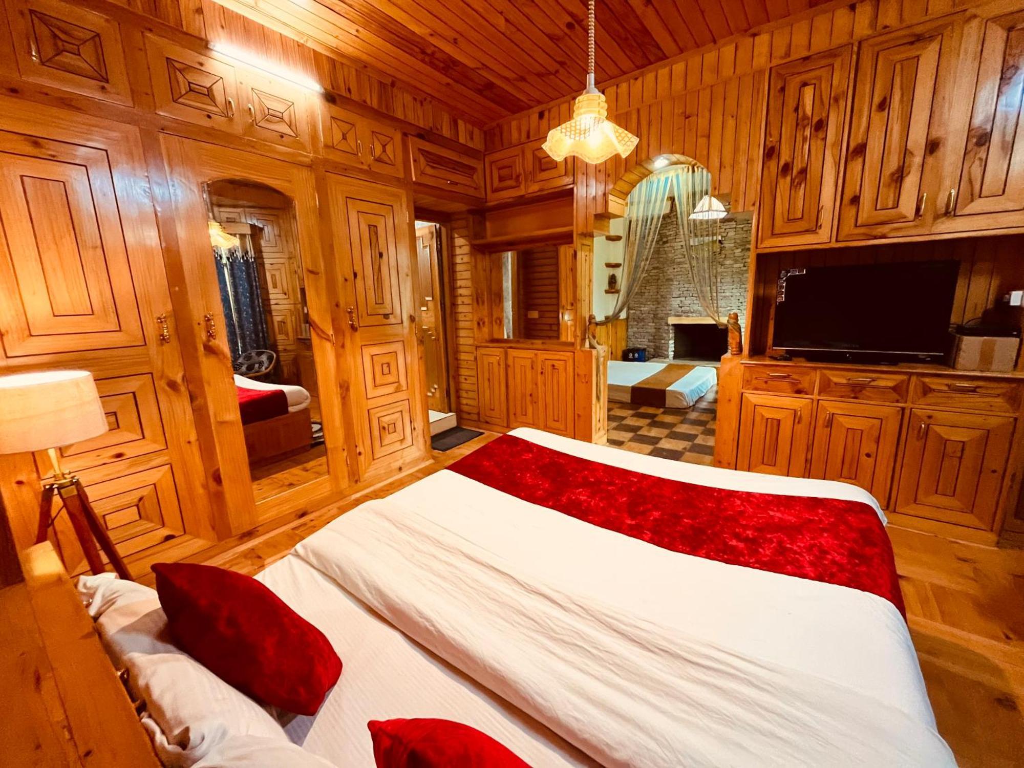 Woods Villa Cottage, Manali Esterno foto